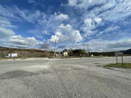 Balcity'den Balıkesir'de İlçeye 5 Km Mesafede Bağtepe’de Köy İmar Sınırında Tarla!