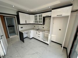 Zeki Emlak'tan Muradiye'de 2+1 Kapalı Mutfak, Lüks Sıfır Daire