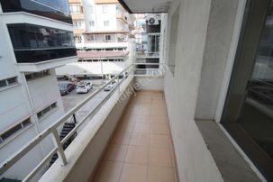 Krc'den Çağlayan Mahallesinde Bakımlı Geniş 3+1 Kiralık Daire