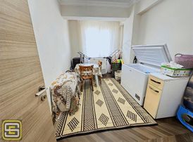 Havuzlu Sitede Denize Marketlere Yakın Yerden Isıtmalı 2+1 80 M2