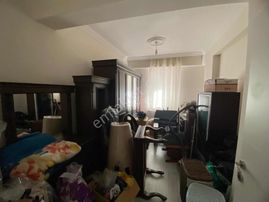 Kapalı Pazar Yerinin Üst Tarafında Satılık Daire