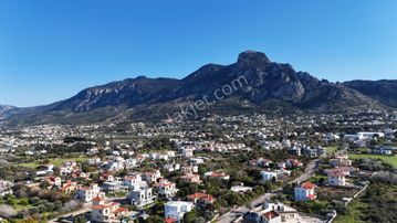 Poy-yap Development Güvencesiyle, Karşıyaka'da Satılık Arsa