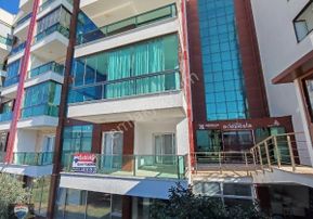 Kuşadası Değirmendere Mah. Adasiesta Sitesinde,açık/kapalı Havuzlu,oyun Parklı,doğalgazlı, Geniş 3+1