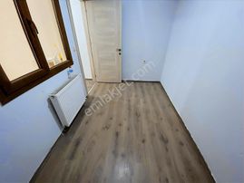 Emlak Center'tan 3+1 Kapalı Mutfak, Ara Kat Acilll Satılık Daire