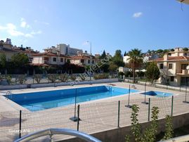 Kadınlar Denizinde De Bahçeli Site İçi Dubleks