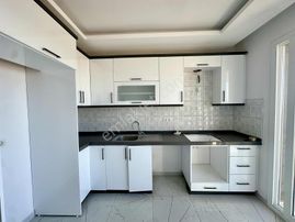 Altınova Merkezde Önü Açık 2+1 Satılık Fırsat Daire