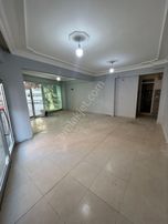 Uğurlu Emlaktan Devteyştinde Satılık Köşe Başı Dükkan