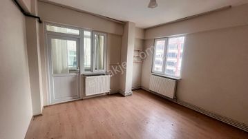 Köşem Emlaktan Satılık Daire