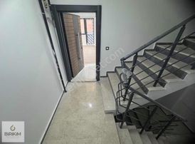 Emek Mah'de Tek Daire Üzeri Y.ısıtmalı 3+1 Lux Arakat