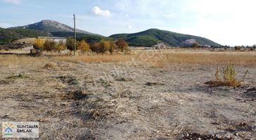 Çomaklıda Sulama Alanı İçi 1133 M2 Elektrik Su Dibinde Tek Tapu