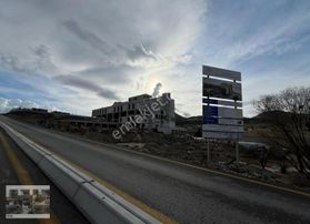 Karapürçekte 155 Metre Cadde Cepheli Satılık Çok Katlıda İmarlı