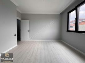 Bağlarbaşı Merkez'de Asansörlü K.otoparklı Ara Kat Daire