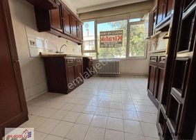 Anadoludan Bahçelievler 7.cadde De Kupon !! 3+1 Katta Komple Köşe Ön