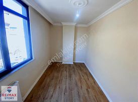 Çayırova Özgürlük Mah İskanlı Asansör Satılık 3+1 Sıfır Arakat