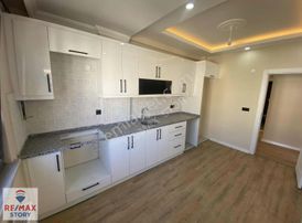 Çayırova Özgürlük Mah İskanlı Asansör Satılık 3+1 Sıfır Arakat