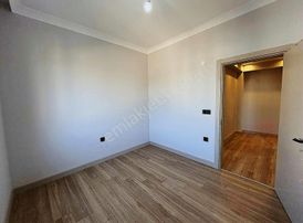 Başiskele Yeşilyurt'ta Geniş 3+1 Çatı Dubleks