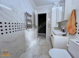 Kozyatağı' Nda Kozzy'e Çok Yakın 5 Yıllık Binada 3+1 110 M² Net