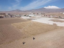 Yerleşim Alanına Komşu, Değerlenen Bölgede Satılık Tarla