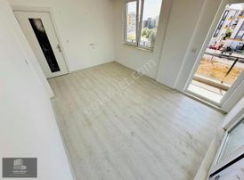 2+1 Katta Her Şeyi Ayrı Kiralık Geniş Daire!!