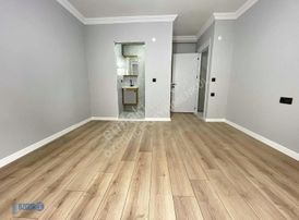 Bayramoğlu Mh Ebeveyn Banyolu Asansörlü 2+1 Ara Kat Daire