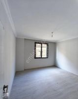 Ayvalik Altinova Merkezde Asansörlü Yeni Binada 3+1 Daire