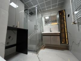 Emlak Danışmanım'dan Malazgirtte Mükemmel Lokasyonda Ara Katta Bağımsız 3+1 Daire!!