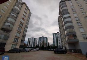 Sezgin Aslan'dan Derebahçe Mah. Irmak Vadi Sitesi'nde 3+1 Kiralık Daire