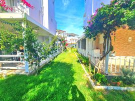 Davutlarda Plaja Yakın Havuzlu Sitede 3+1 Bahçeli Yazlık