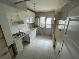 Malazgirt Mh 2+1 Bağımsız Ara Katta Yapılı Kiralık Daire