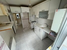 Malazgirt Mh 2+1 Bağımsız Ara Katta Yapılı Kiralık Daire