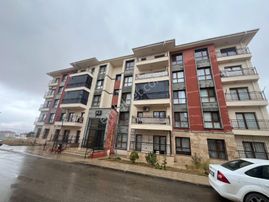 Mevsim Gayrimenkul'den Yemişlik Toki'de Kiralık 3+1 Daire