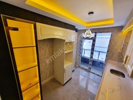 Mendereste Fırsat Köşe Başı3+1yüksek Giriş Cadde Üzeri Nd Arttan