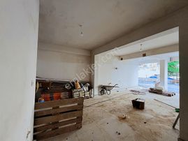 Hürriyet Mahallesinde Satılık 2 Dükkan