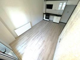 Aygülden Kaçmaz Bir Fırsat Daha Akçay'da 5 Yaşın'da Kapalı Cam Balkonlu Doğalgazlı 2+1 Satılık Daire