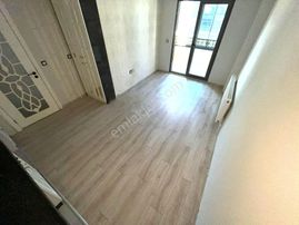 Aygülden Kaçmaz Bir Fırsat Daha Akçay'da 5 Yaşın'da Kapalı Cam Balkonlu Doğalgazlı 2+1 Satılık Daire