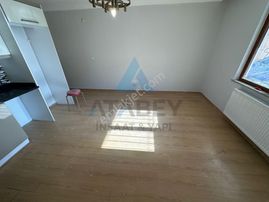 Site İçerisinde Satılık Giriş Kat Daire 2+1 75 M2 Açık Mutfak