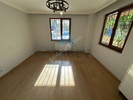 Site İçerisinde Satılık Giriş Kat Daire 2+1 75 M2 Açık Mutfak