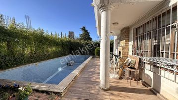 Home Gayrimenkulden Bayramoğlunda Havuzlu Satılık Villa