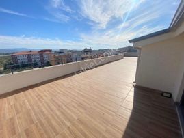 🟢🔑kadıköy'de Şık Tasarımlı Merkezi Konumda 3 Banyolu Geniş Teraslı 3+1 Dublex