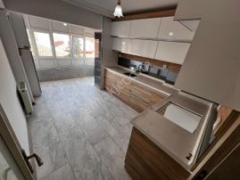 Malazgirt Mhde Ferah Ara Katta Full Yapılı 3+1 Daire!