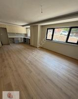 Anıttepede 2+1 Ön Giriş Yeni Bina 7 Milyon 500 Bin Tl Vansudan