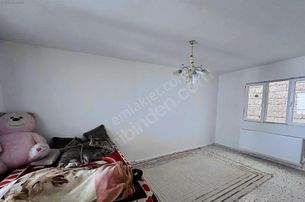 Konak'ta Müstakıl Bına Satılık