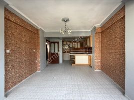 *yüksel'den Edremit'in Göbeğinde Satılık 2+1 Daire*