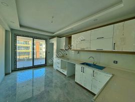 Uytun'dan Ören Bahçelievler'de Havuzlu Sitede Satılık 3+1 Daire