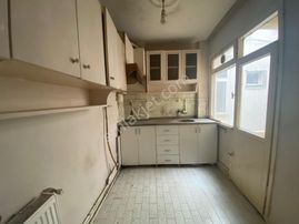 Üsküdar Zeynep Kamil'de Satılık 2+1 Daire