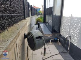 Kıyıköye 20 Km Mesafede İçinde Yapı Olan Eşyalı Arsa