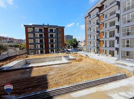 Remax Lavanda'dan Emlak Konutları Lüks Sitede 3+1 Daireler
