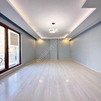 Çekmeköy Yapı Gayrimenkul'den Oturuma Hazır 2+1 Ara Kat !!