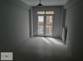 Boyut Global'den Espark Yakını Ara Kat Asansörlü 1+1 Daire