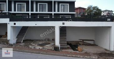 Başiskele Bitişik Nizam Deniz/doğa Manzaralı Konsept Villalar